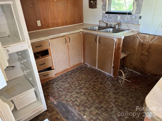 1029 Sullivan St, Wadesboro, NC 28170 - kitchen with a sink and light countertops