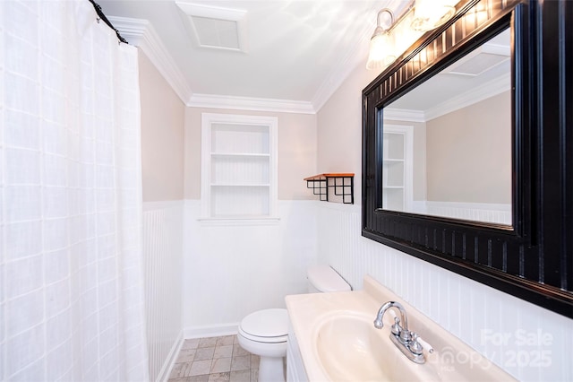 3933 Planters Pl, Indian Trail, NC 28079 - full bathroom featuring a wainscoted wall, vanity, built in features, ornamental molding, and a shower with curtain