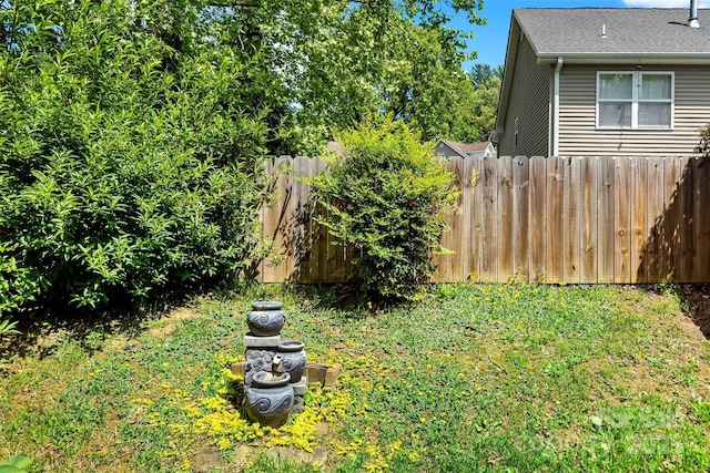 8 Cherry Laurel Ln, Swannanoa, NC 28778 - view of yard featuring fence