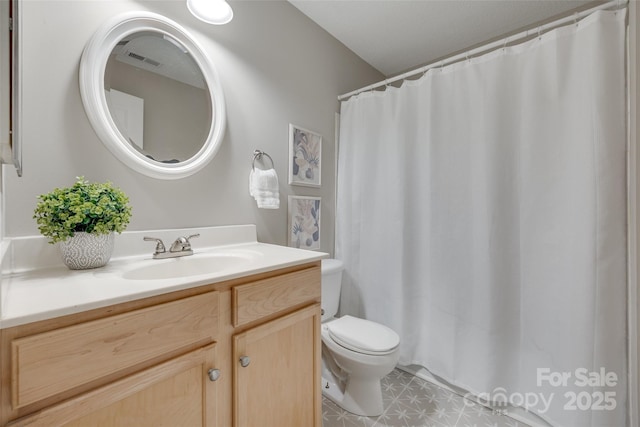 2209 Sumner Green Ave Unit M, Charlotte, NC 28203 - full bathroom featuring vanity and curtained shower