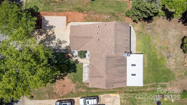 aerial view of property and surrounding area