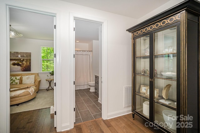 16432 Here At Last Ln, Charlotte, NC 28278 - interior space with visible vents, dark wood-style flooring, and baseboards