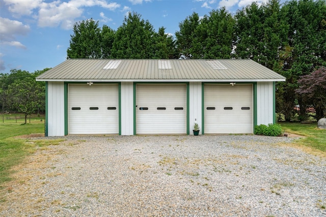view of detached garage