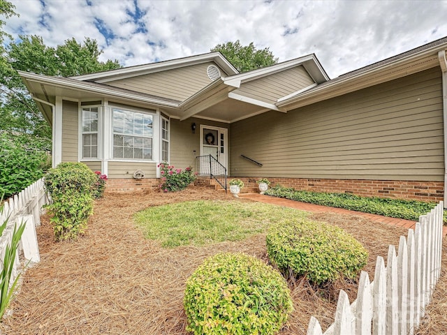 2919 Peachwood Ct, Fort Mill, SC 29715 - view of front facade with fence