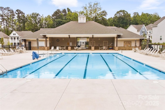 4069 Havenport Cir, Tega Cay, SC 29708 - community pool with a patio area