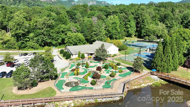 bird's eye view of a heavily wooded area
