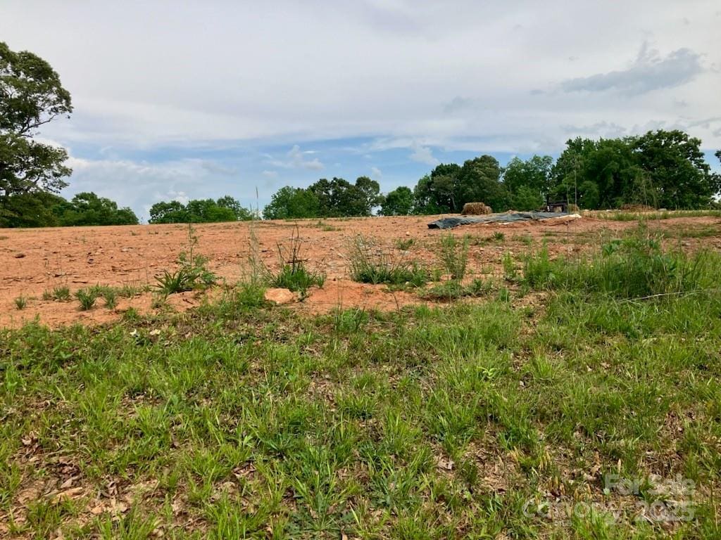 135 Harbourtown Dr, Kings Mountain, NC 28086