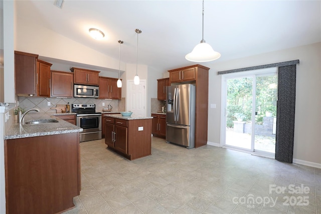 9814 Fernspray Rd, Charlotte, NC 28215 - photo 5