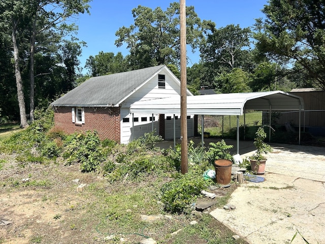 view of detached garage