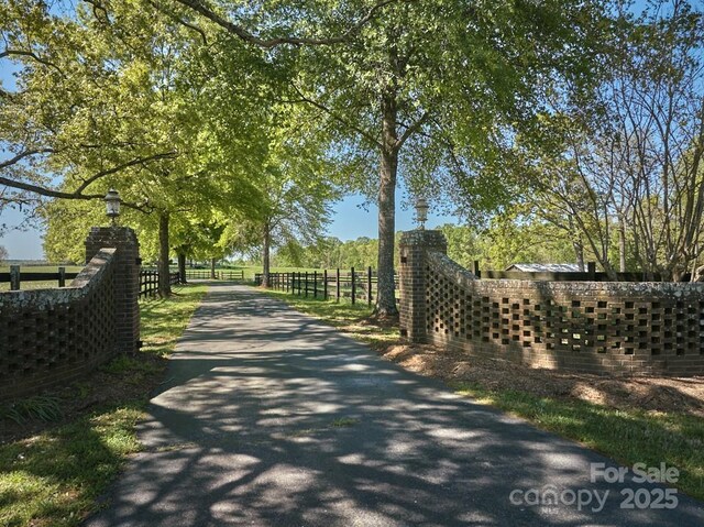 820 Phillips Rd, Columbus, NC 28722