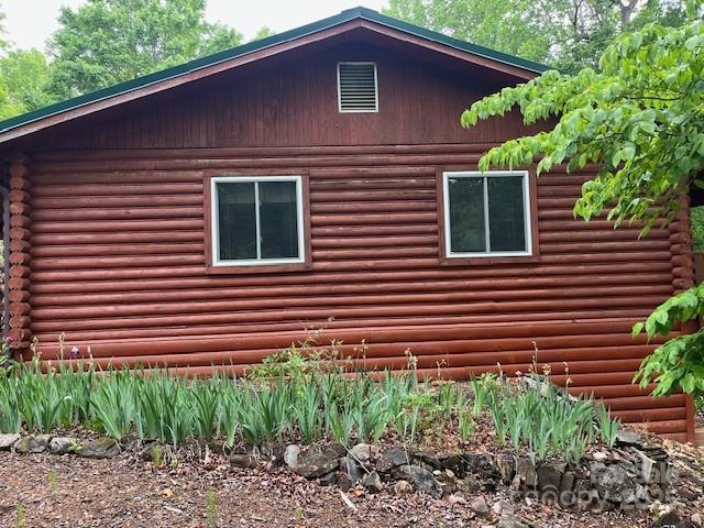 137 Amys Ridge Rd, Lake Lure, NC 28746 - view of home's exterior with log exterior