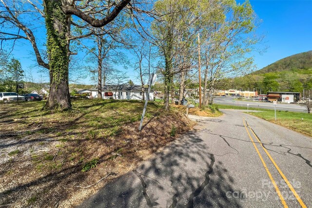 36 Catawba Ave, Marion, NC 28752 - photo 12