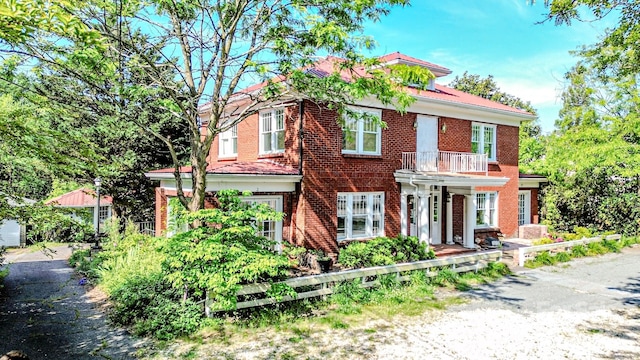 view of front facade with brick siding