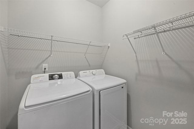 9321 Bradstreet Commons Way, Charlotte, NC 28215 - laundry area featuring washer and dryer
