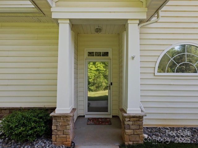 view of exterior entry