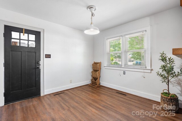 3418 Sulphur Springs Rd NE, Hickory, NC 28601 - entryway with wood finished floors and baseboards