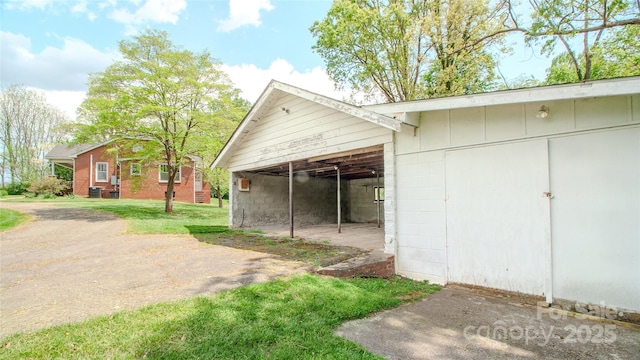 exterior space featuring an outbuilding
