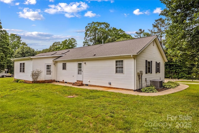 115 Three Oaks Ln, Statesville, NC 28677 - back of house featuring entry steps, cooling unit, a lawn, and roof with shingles