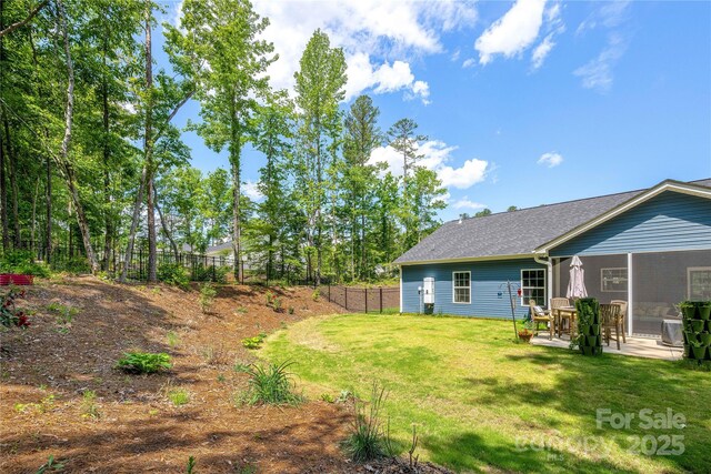 view of yard featuring a patio area