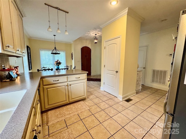 5518 Land Harbour Dr, Granite Falls, NC 28630 - kitchen featuring visible vents, arched walkways, hanging light fixtures, light tile patterned floors, and a peninsula