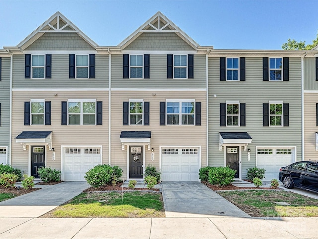 2715 Sydney Overlook Ln, Charlotte, NC 28269 - photo 1