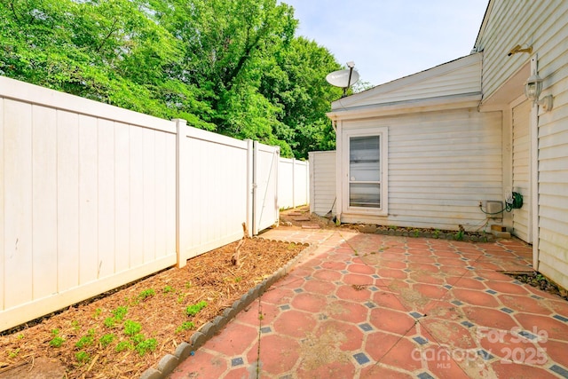 7129 Stonington Ln, Charlotte, NC 28227 - view of patio with fence