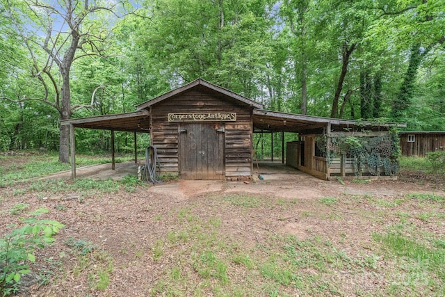 view of outdoor structure with an outdoor structure