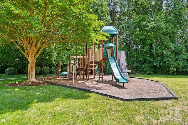 14402 Asheton Creek Dr, Charlotte, NC 28273 - community play area featuring a yard