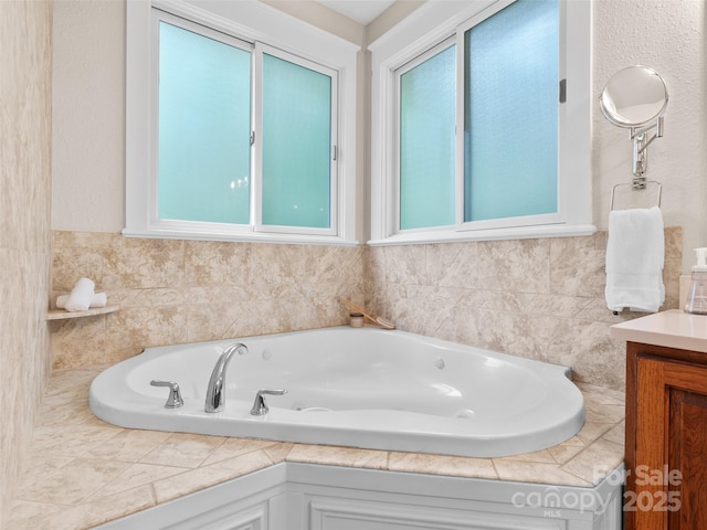 33 Village Pointe Ln, Asheville, NC 28803 - full bath featuring a whirlpool tub