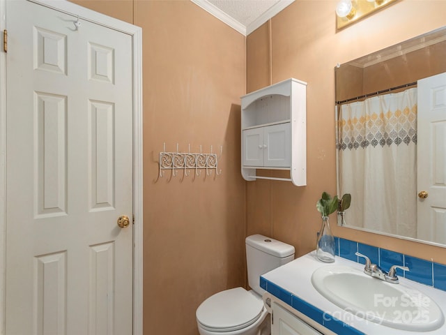 9 Redmond Dr, Alexander, NC 28701 - bathroom featuring crown molding, toilet, vanity, and a shower with curtain