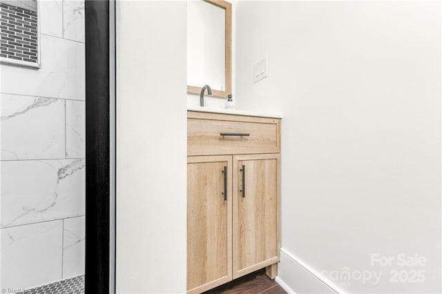 900 Gales Ave, Winston Salem, NC 27103 - bathroom with vanity