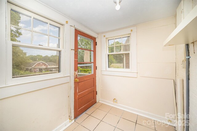 813 S Ridge Ave, Kannapolis, NC 28083 - entryway with light tile patterned flooring and baseboards