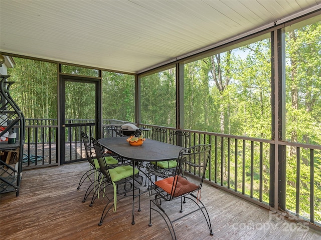 203 Lake Dr, Hendersonville, NC 28739 - sunroom featuring outdoor dining space