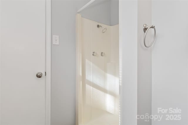 1637 Sumner Dr, Rock Hill, SC 29732 - bathroom featuring walk in shower