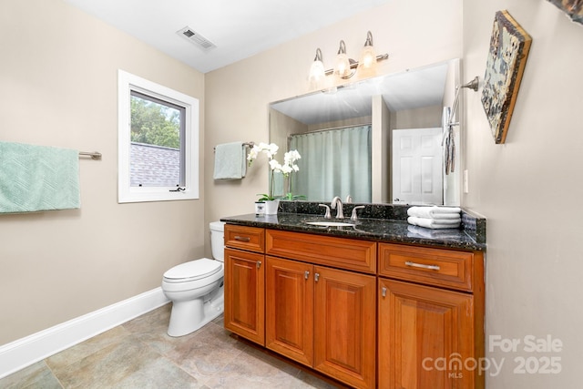 bathroom featuring a shower with curtain, baseboards, toilet, visible vents, and vanity