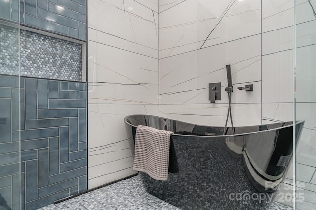 2224 Highland St, Charlotte, NC 28208 - bathroom featuring a tile shower