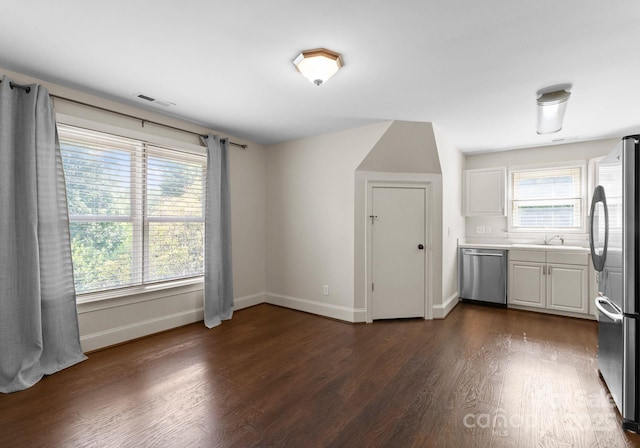 4429 Cameron Oaks Dr, Charlotte, NC 28211 - interior space with baseboards, dark wood finished floors, visible vents, and a sink