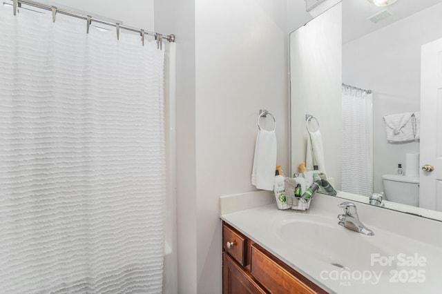 15037 Taylor Ridge Ln Unit 25, Charlotte, NC 28273 - full bathroom with vanity, toilet, and a shower with shower curtain