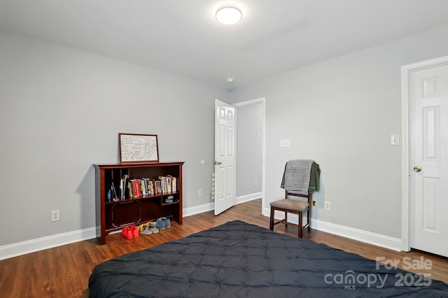10431 Plantain Ct, Charlotte, NC 28213 - bedroom featuring wood finished floors and baseboards