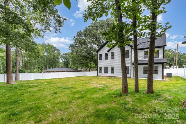 9527 Walkers Ferry Rd, Charlotte, NC 28214 - view of fenced backyard