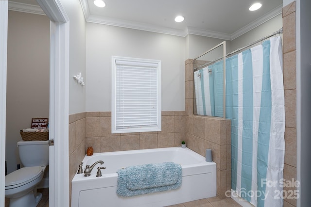 126 Strand Rd, New London, NC 28127 - full bath featuring toilet, a garden tub, ornamental molding, recessed lighting, and a shower with curtain