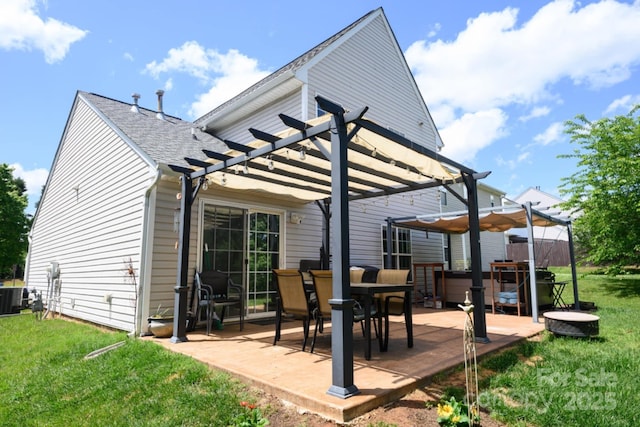 view of patio featuring a pergola and central AC unit