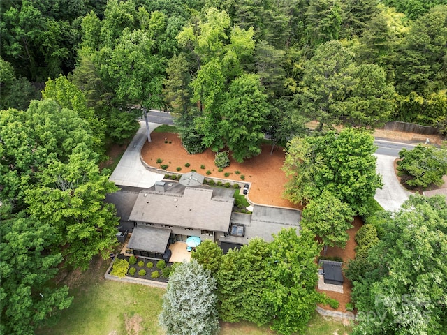 aerial view of property and surrounding area