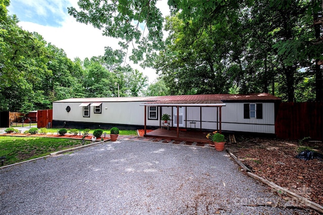 475 Dot Faris Rd, Catawba, SC 29704 - manufactured / mobile home featuring a deck and metal roof