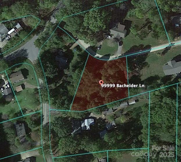 99999 Bachelder Ln, Candler, NC 28715