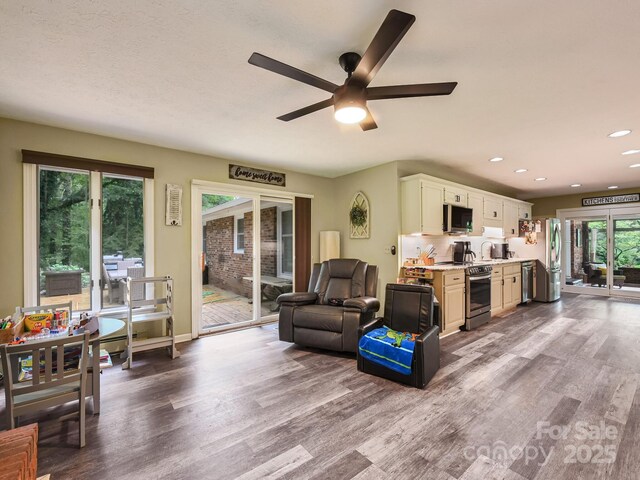 3221 Debbie Dr, Hendersonville, NC 28791 - photo 19