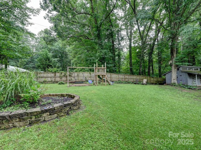 3221 Debbie Dr, Hendersonville, NC 28791 - photo 35