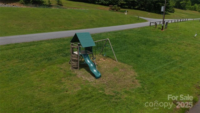 207 Lakeview Dr, Marion, NC 28752 - photo 9