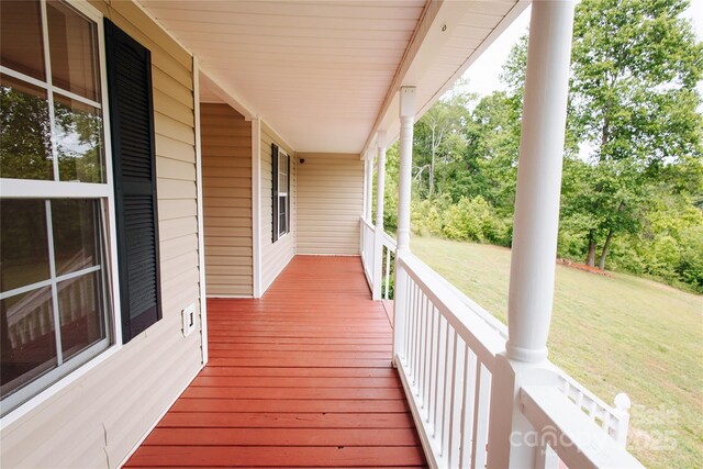 207 Lakeview Dr, Marion, NC 28752 - photo 20
