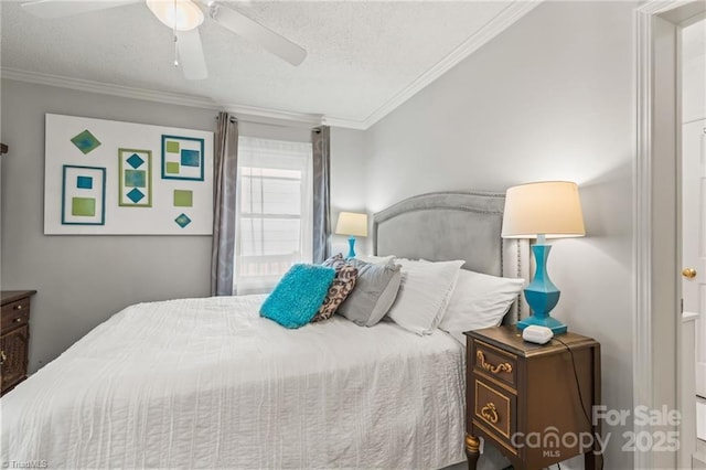 592 Shoreline Rd, New London, NC 28127 - bedroom with ornamental molding, a textured ceiling, and a ceiling fan